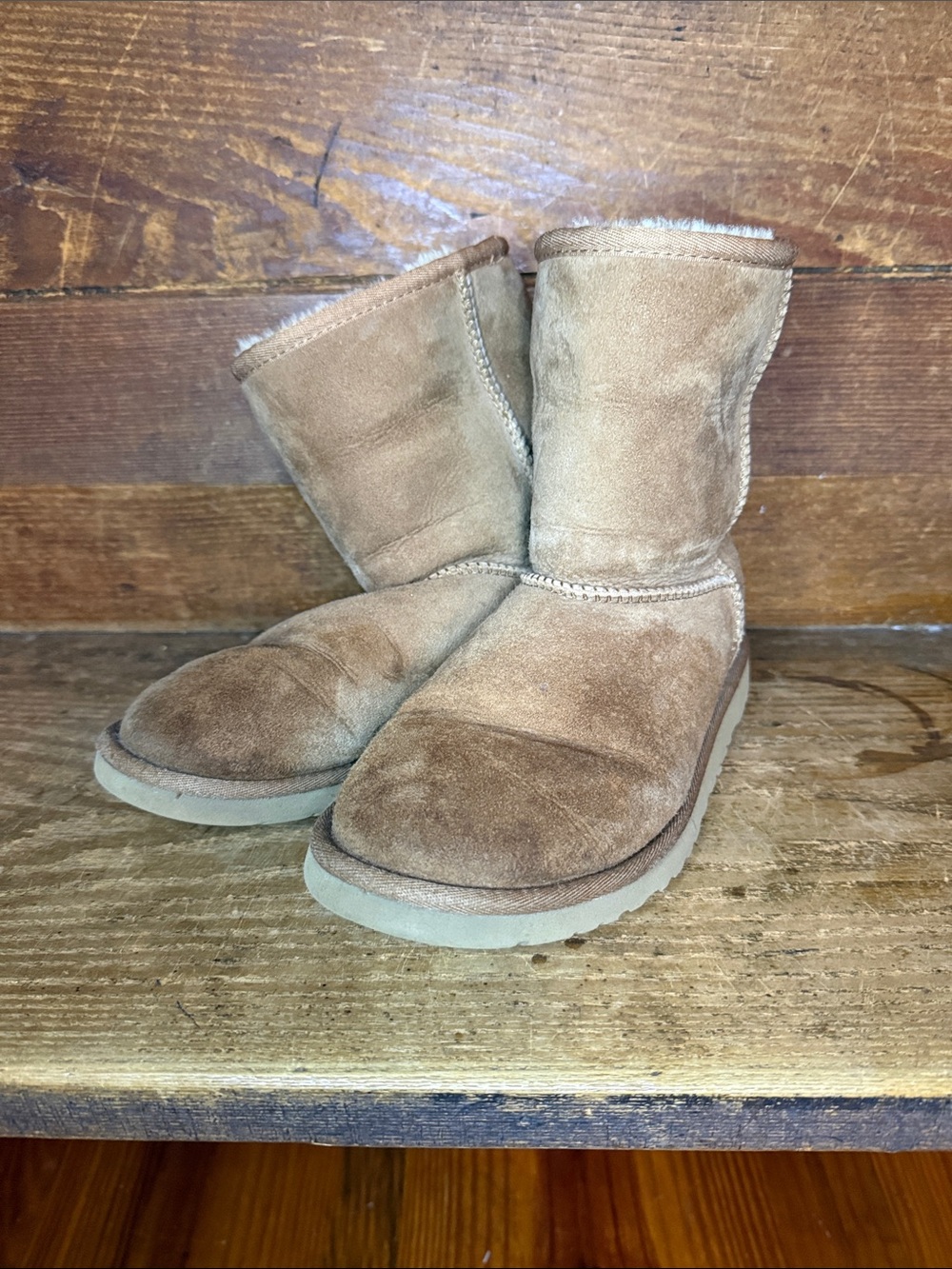 Kids Ugg Classic Suede Boots - Chestnut Brown